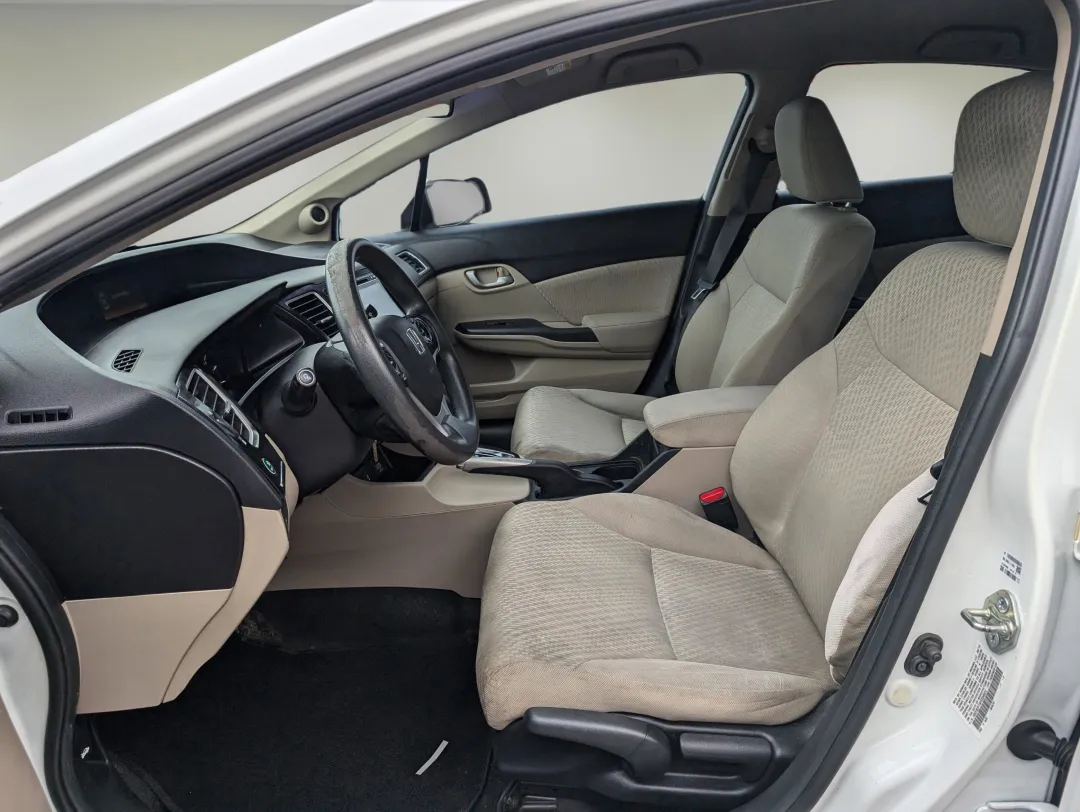2015 Honda Civic Sedan - 19XFB2F74FE054924 - Image #11