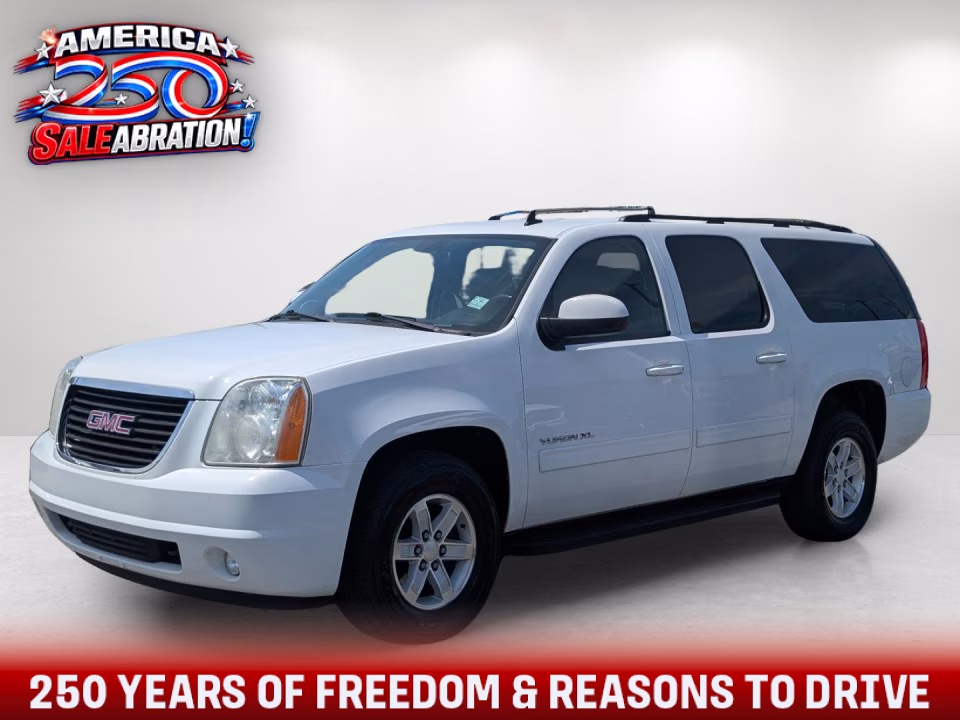 2012 GMC Yukon 2WD 1/2 Ton SLE (3SA)'s photo