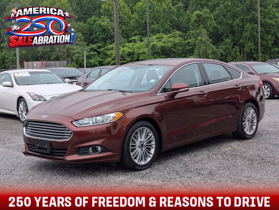 2016 Ford Fusion SE FWD's photo